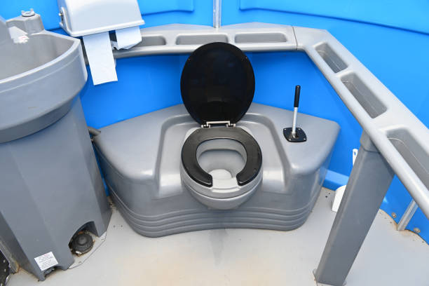 Best Portable restroom trailer rental  in Solon, OH